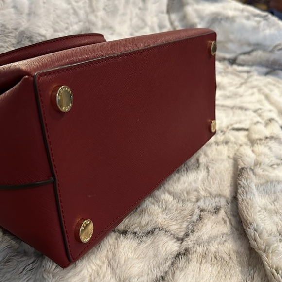 Michael Kors “Rochelle” Deep Wine Red Saffiano Shoulder Bag, Missing strap. - Picture 3 of 6